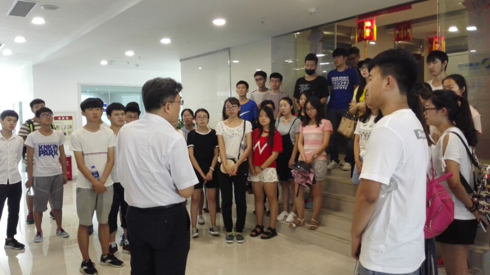 参观学习.jpg